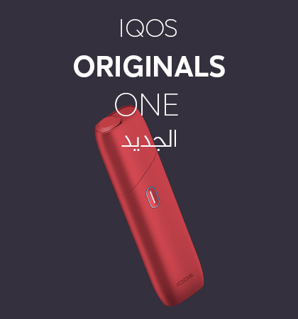 لافتة جهاز IQOS Originals One الجديد وجهاز التبغ المُسخَّن باللون الأحمر.